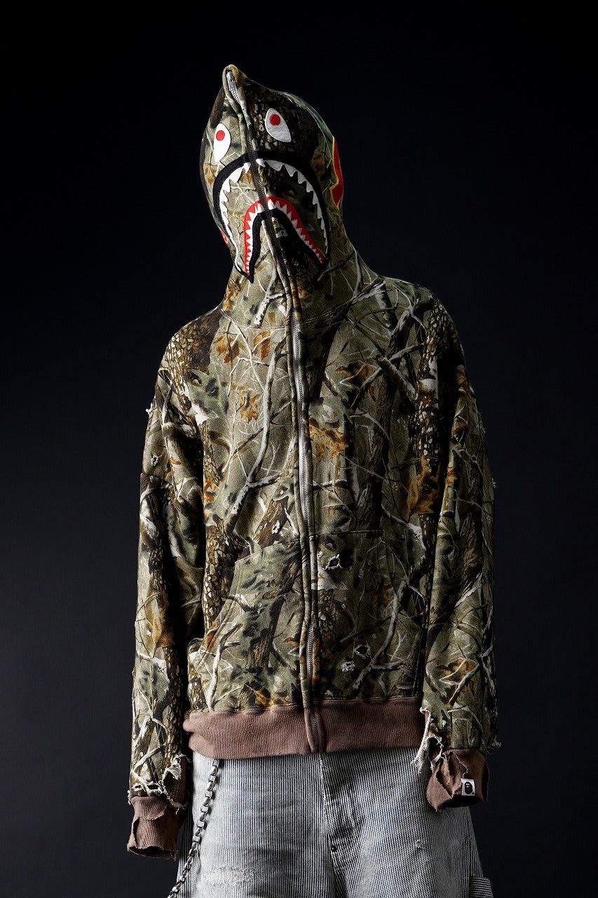 画像をギャラリービューアに読み込む, SAINT Mxxxxxx × A BATHING APE® ZIP HOODIE (CAMO)