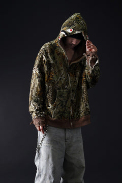 画像をギャラリービューアに読み込む, SAINT Mxxxxxx × A BATHING APE® ZIP HOODIE (CAMO)