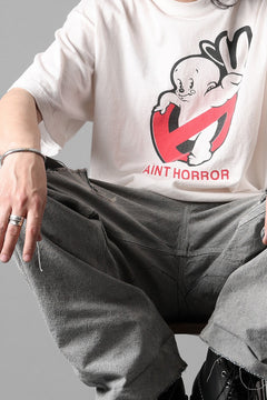 Load image into Gallery viewer, SAINT Mxxxxxx SS TEE / SAINT HORROR (WHITE)