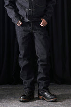 Load image into Gallery viewer, FULLCOUNT 1101XXW Straight Jeans / 15.5oz Zimbabwe Selvedge Denim (INDIGO BLUE / ONE WASHED)