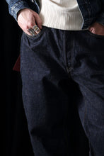 Load image into Gallery viewer, FULLCOUNT 0105W Wide Jeans / 13.7oz Zimbabwe Selvedge Denim (INDIGO BLUE / ONE WASHED)