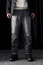Load image into Gallery viewer, FULLCOUNT "Dartford" 1101BKSSHW Straight Jeans / 11.5oz Zimbabwe Selvedge Denim (BLACK / VINTAGE FADED)