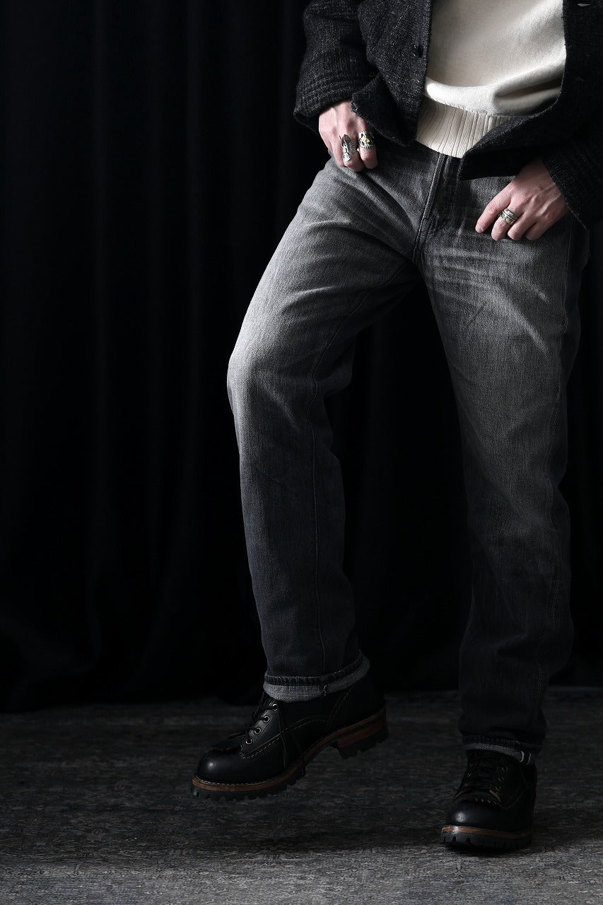 Load image into Gallery viewer, FULLCOUNT "Dartford" 1101BKSSHW Straight Jeans / 11.5oz Zimbabwe Selvedge Denim (BLACK / VINTAGE FADED)