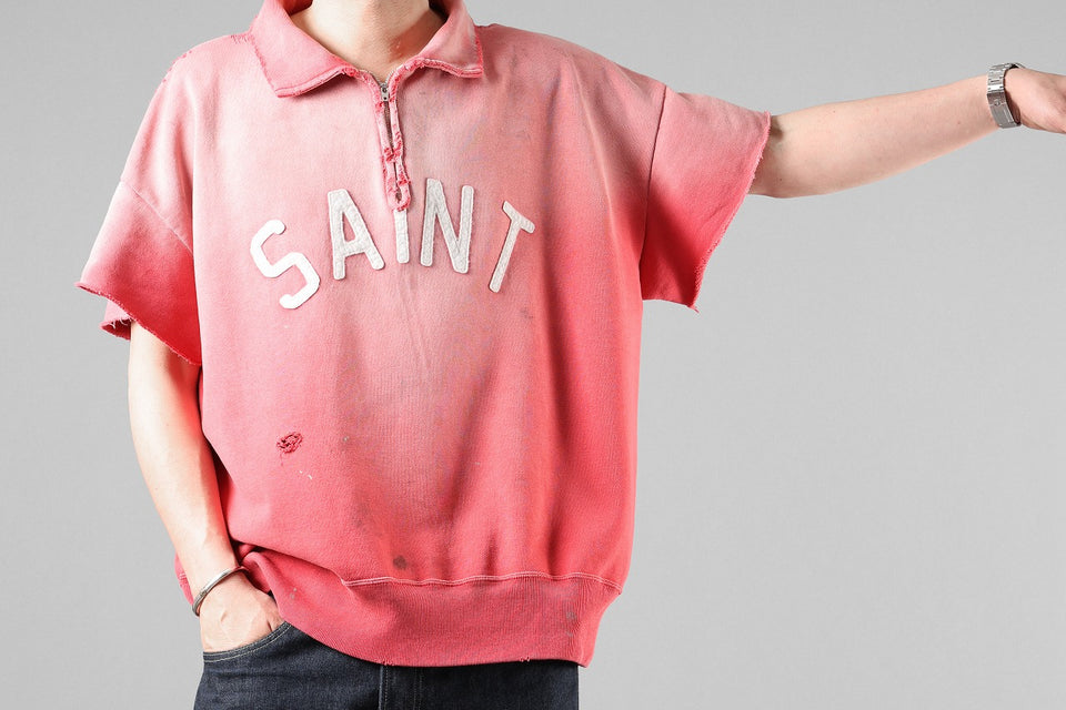 Load image into Gallery viewer, SAINT Mxxxxxx SS HALF ZIP SWEAT / SAINT (RED)