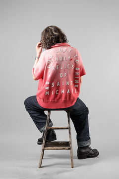 Load image into Gallery viewer, SAINT Mxxxxxx SS HALF ZIP SWEAT / SAINT (RED)