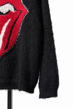 Load image into Gallery viewer, SAINT Mxxxxxx TRS CREW NECK KNIT / LIPS &amp; TONGUE (BLACK)
