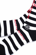 Load image into Gallery viewer, SAINT Mxxxxxx SOCKS / BORDER (BLACK + WHITE)