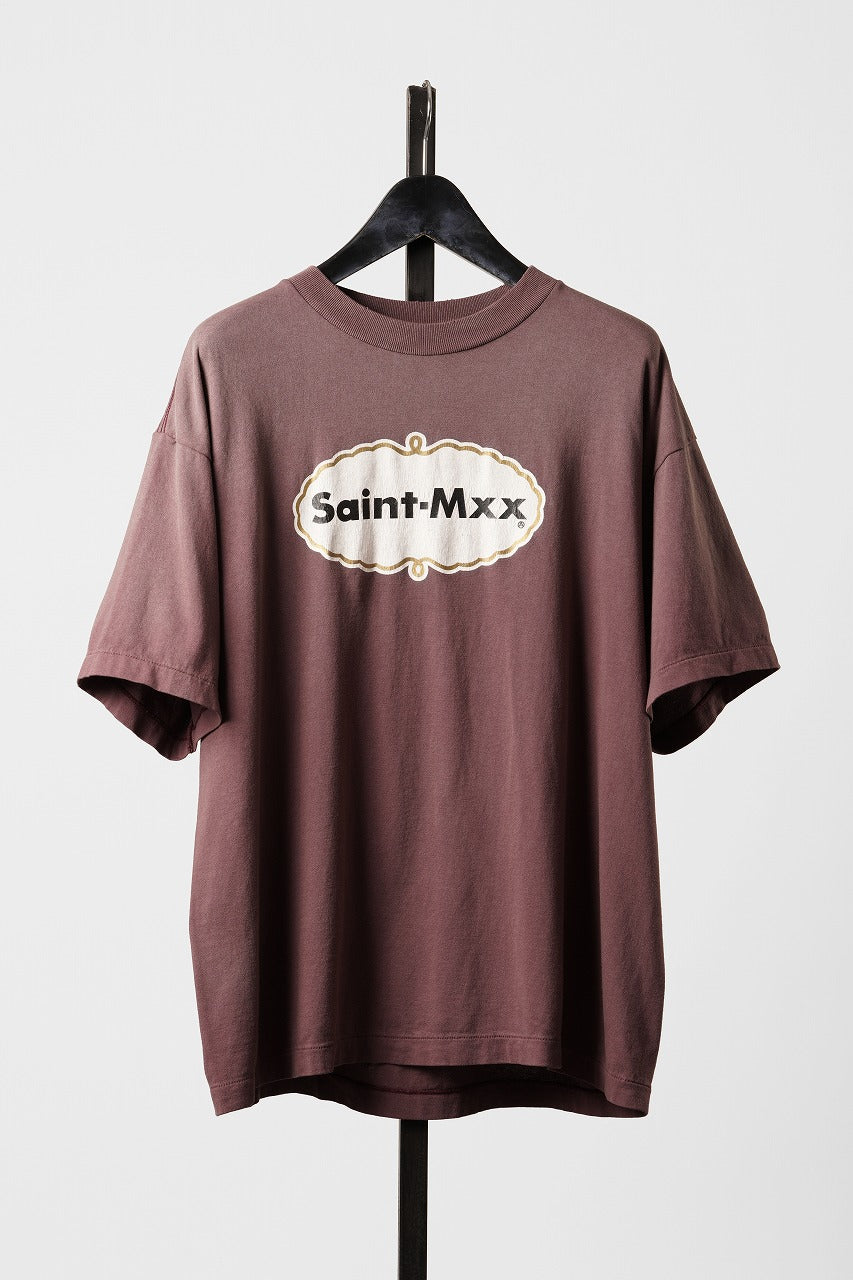 Load image into Gallery viewer, SAINT Mxxxxxx SS T-SHIRT / SAINT MXX (BURGUNDY)
