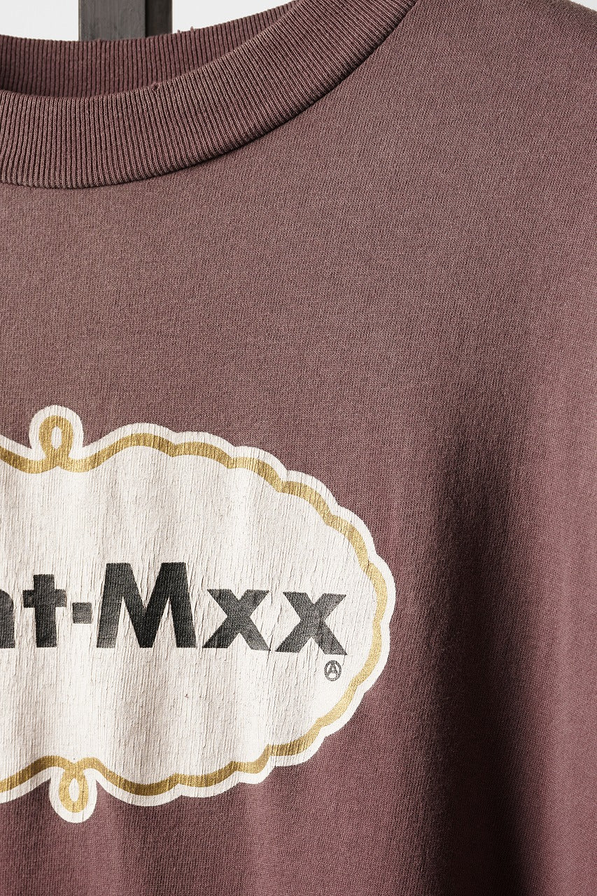 Load image into Gallery viewer, SAINT Mxxxxxx SS T-SHIRT / SAINT MXX (BURGUNDY)