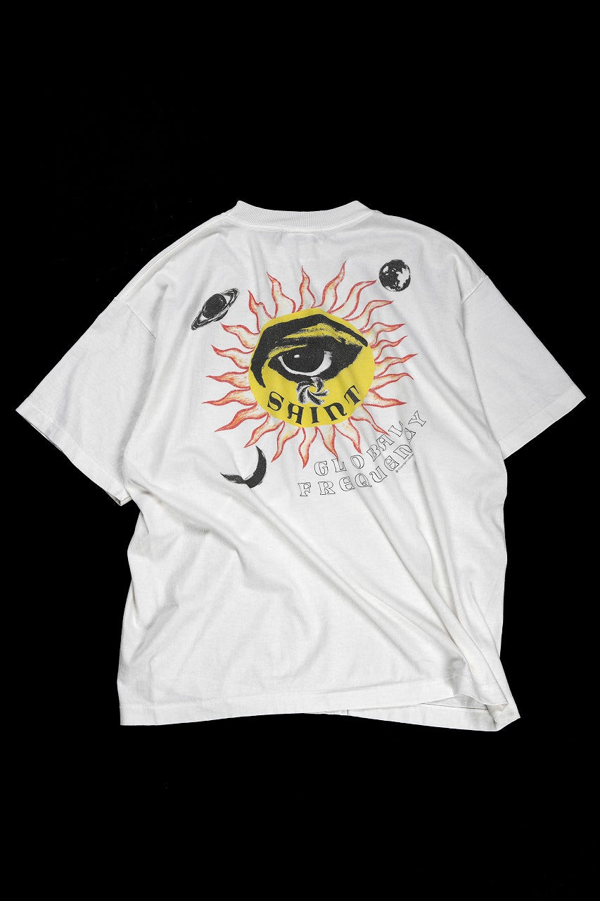 画像をギャラリービューアに読み込む, SAINT Mxxxxxx SS TEE / EYE (WHITE)