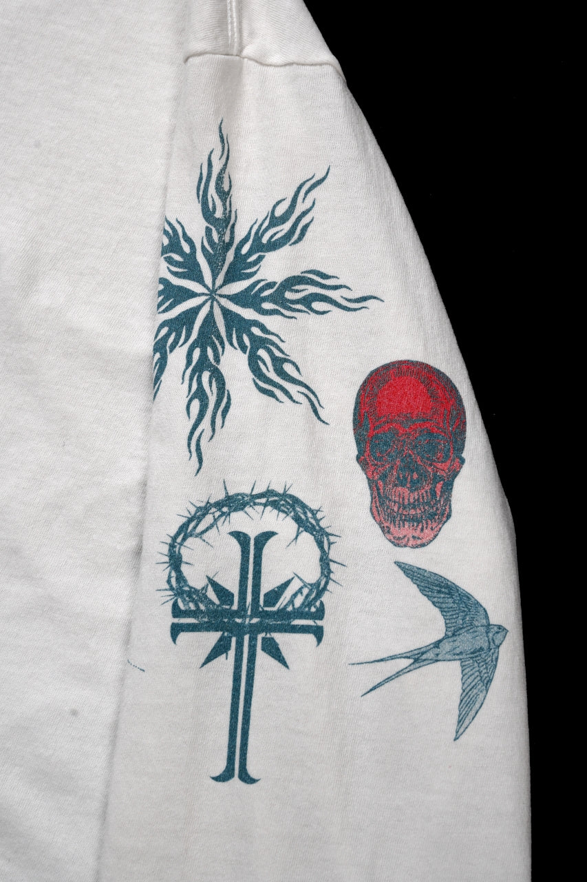 画像をギャラリービューアに読み込む, SAINT Mxxxxxx × Dr. Woo LS TEE / TATOO (WHITE)