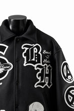 画像をギャラリービューアに読み込む, SAINT Mxxxxxx x BOUNTY HUNTER VARSITY JACKET / SAINTY HUNTER (BLACK)