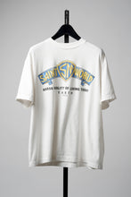 Load image into Gallery viewer, SAINT Mxxxxxx SS TEE / SAINT WORLD (WHITE)