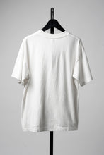 Load image into Gallery viewer, SAINT Mxxxxxx SS TEE / SAINT WORLD (WHITE)