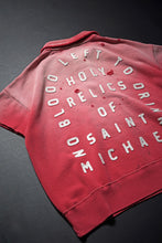 Load image into Gallery viewer, SAINT Mxxxxxx SS HALF ZIP SWEAT / SAINT (RED)