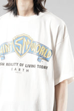 Load image into Gallery viewer, SAINT Mxxxxxx SS TEE / SAINT WORLD (WHITE)