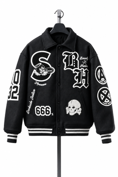Load image into Gallery viewer, SAINT Mxxxxxx x BOUNTY HUNTER VARSITY JACKET / SAINTY HUNTER (BLACK)