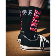 画像をギャラリービューアに読み込む, SAINT Mxxxxxx SOCKS / SAINT (BLACK+RED)